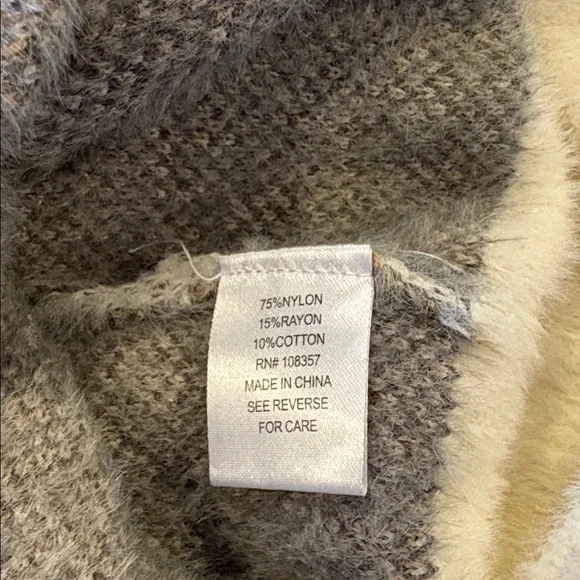 Evereve Woman’s L Plaid Knit Sweater Cream Gray Brown with Balloon Sleeves. - Picture 6 of 6